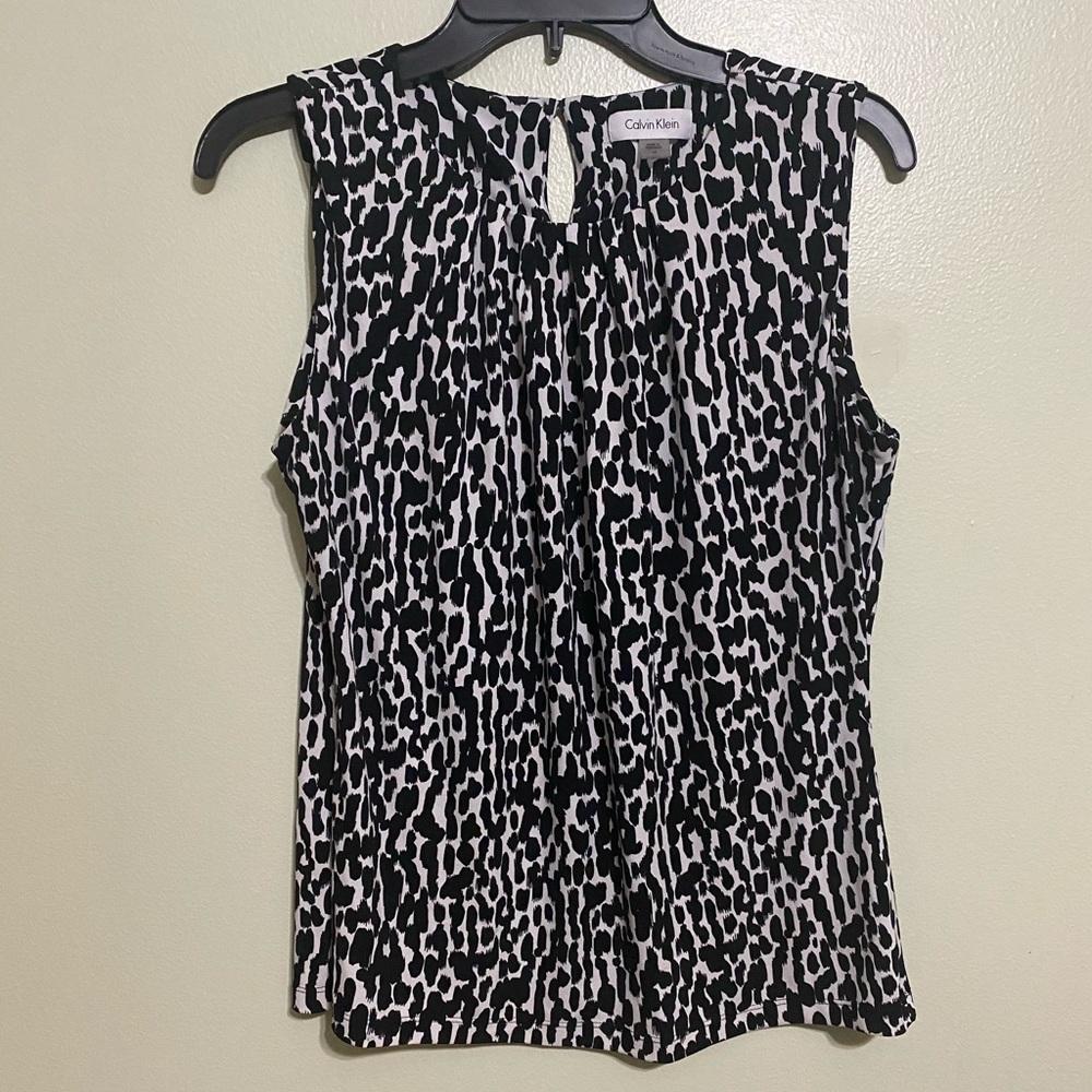 Calvin Klein Medium Pleat Neck Sleeveless Top